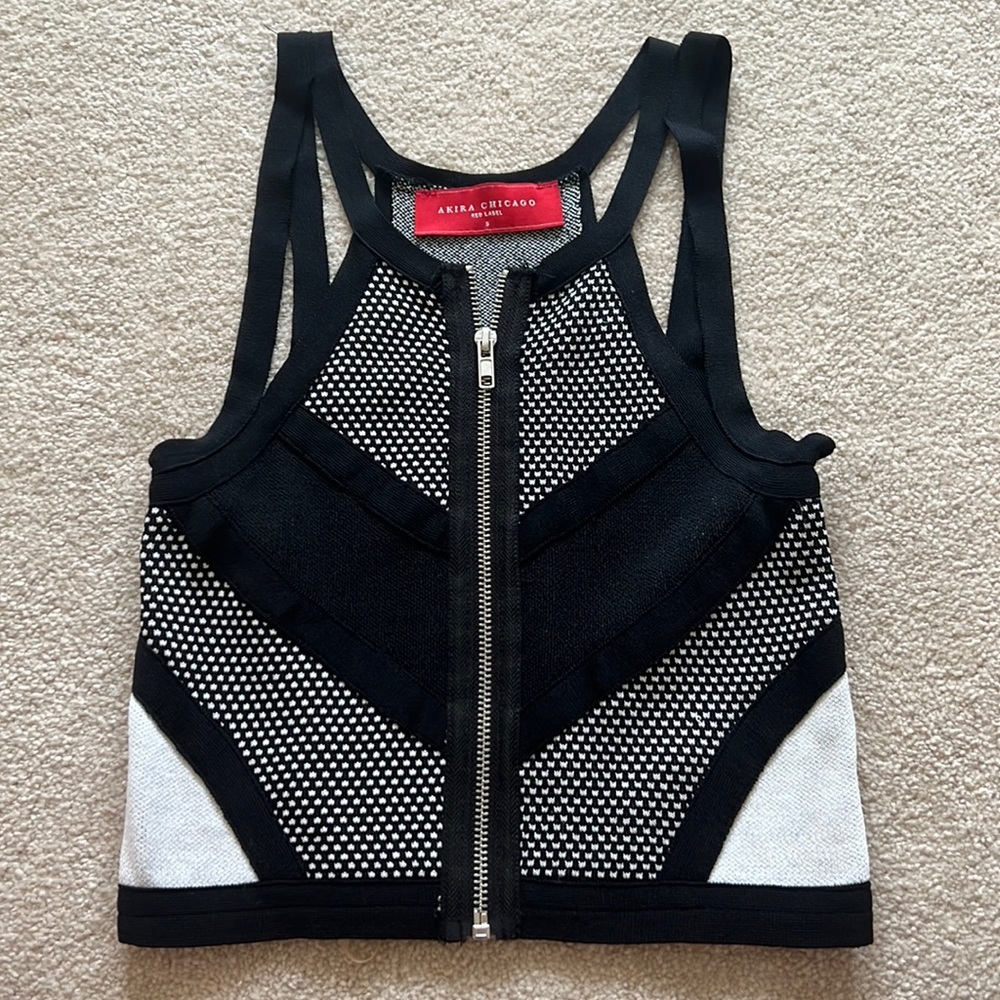 Akira zipper crop top